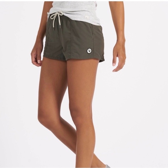 Vuori Sunwashed Shorts - Picture 2 of 6